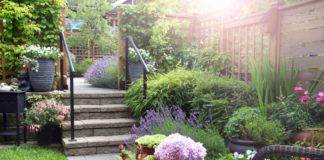 Comment bien aménager un petit jardin : conseils et erreurs à éviter